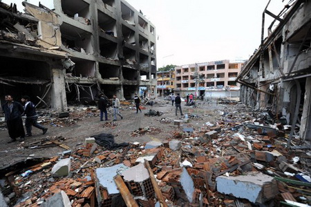Cuộc nội chiến đẫm máu và tàn khốc ở Syria đã kéo dài suốt hơn 2 năm qua mà không có dấu hiệu kết thúc.